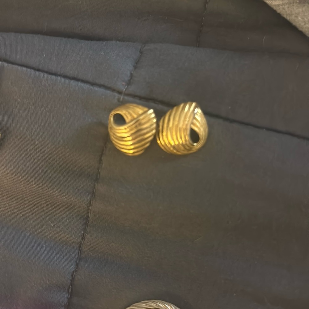 Vintage Trifari Gold Loop Post Earrings